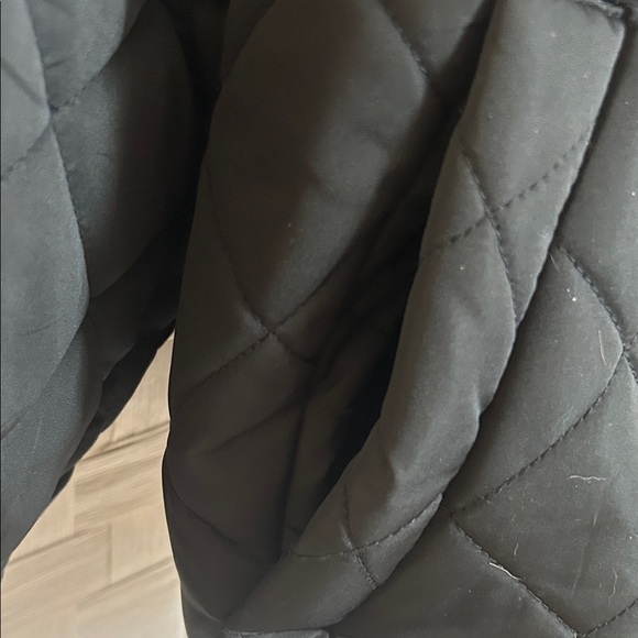 Quilted Black Women's Puffer Jacket - Picture 5 of 7